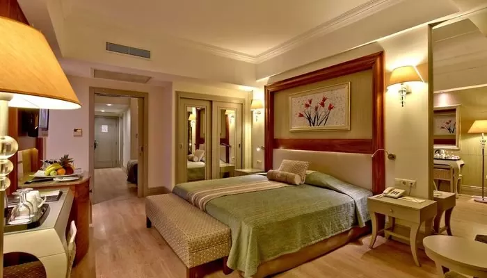 Side Start Resort 4